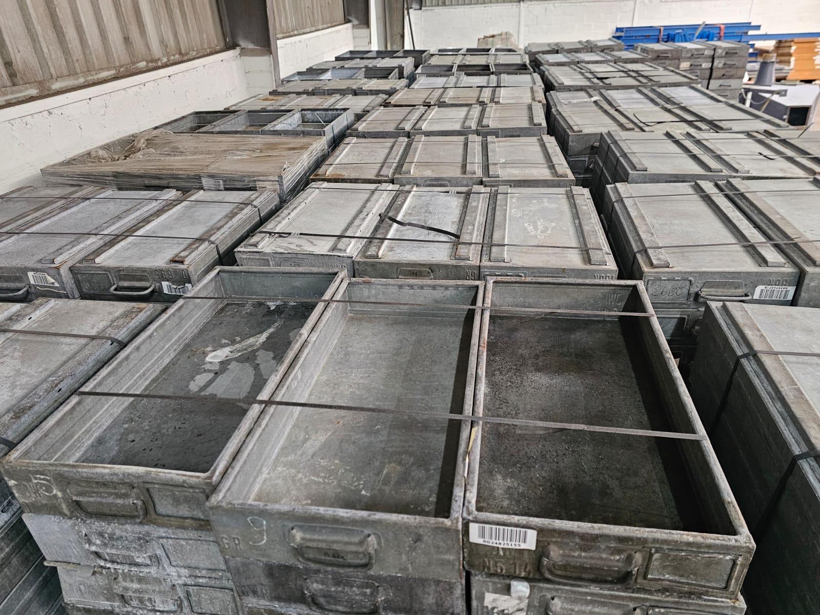 Skrzynie metalowe ocynkowane 800x400x110 mm Skrzynie pamięci