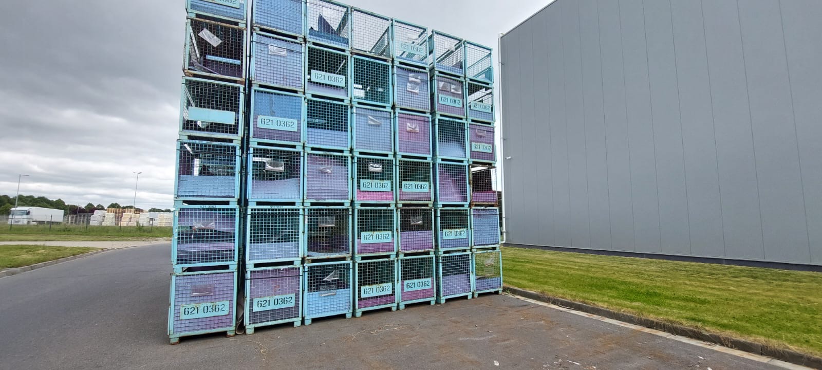 Gitterbox 1400x820x970mm lackiert  Großladungsträger