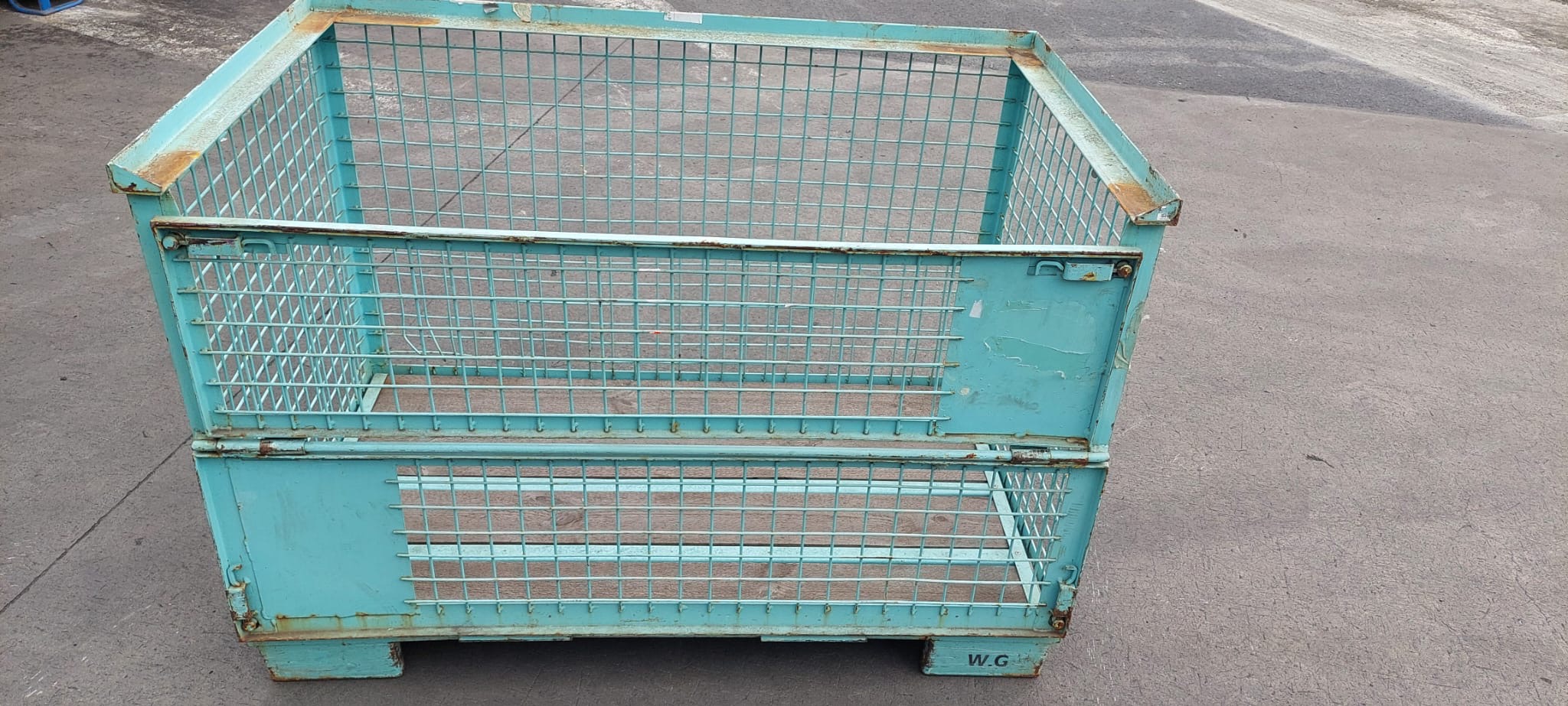 Gitterbox 1400x820x970mm lackiert  Großladungsträger