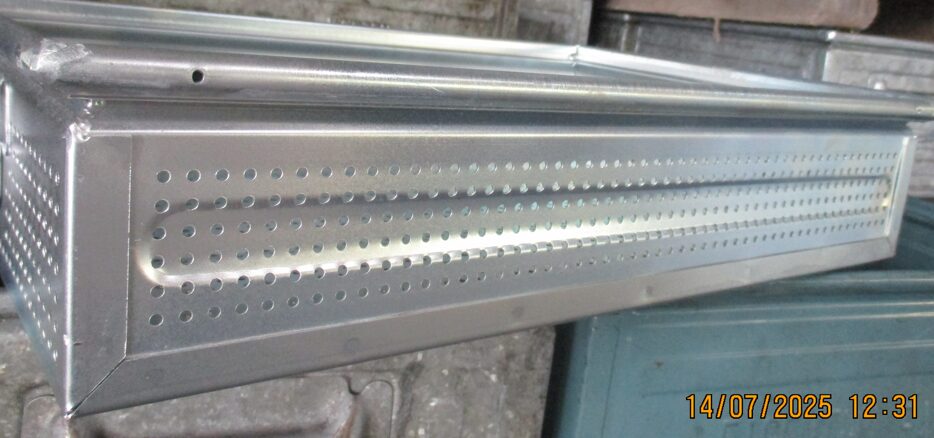 Stapeltransportkiste gelocht 450x300x100 mm verzinkt neu Lochkästen